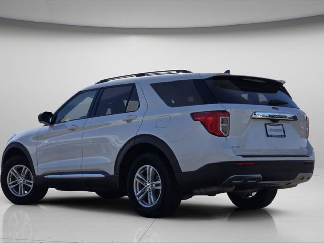 2023 Ford Explorer XLT Image 7 of 31