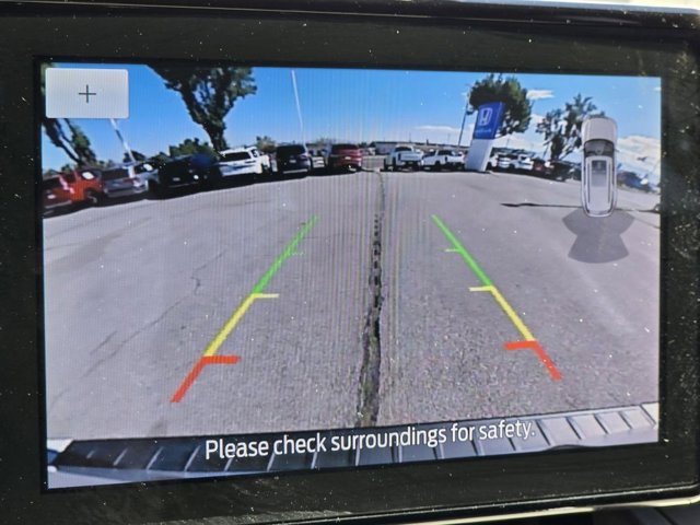 2023 Ford Explorer XLT Image 28 of 31