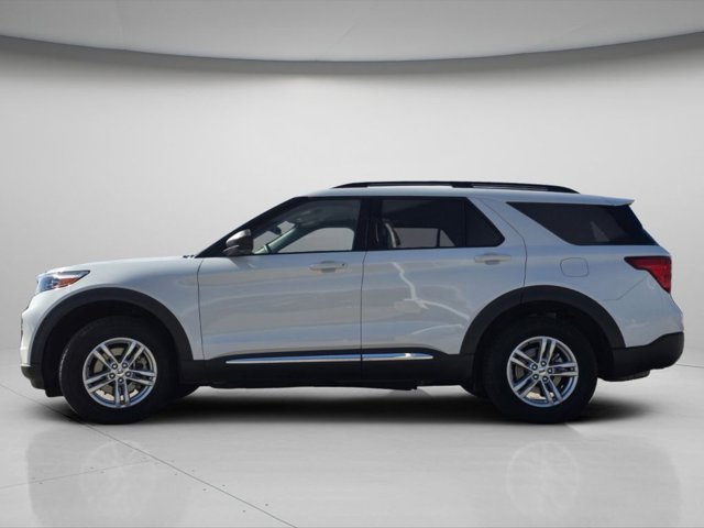 2023 Ford Explorer XLT Image 8 of 31