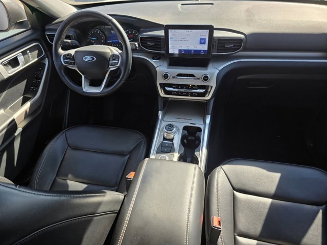 2023 Ford Explorer XLT Image 15 of 31