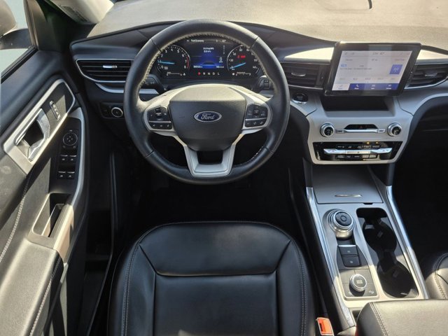 2023 Ford Explorer XLT Image 14 of 31
