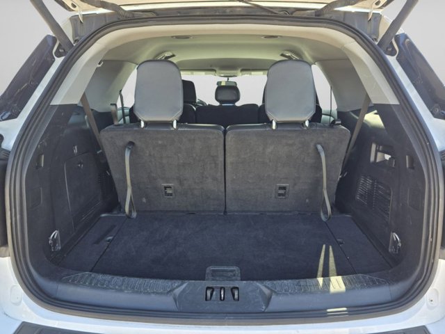 2023 Ford Explorer XLT Image 10 of 31