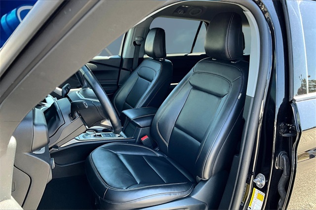 2023 Ford Explorer XLT Image 13 of 30