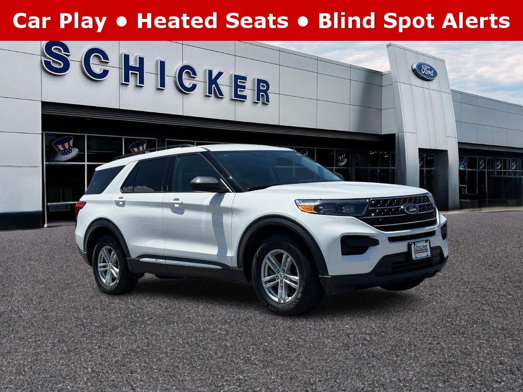 2023 Ford Explorer XLT Image 2 of 23