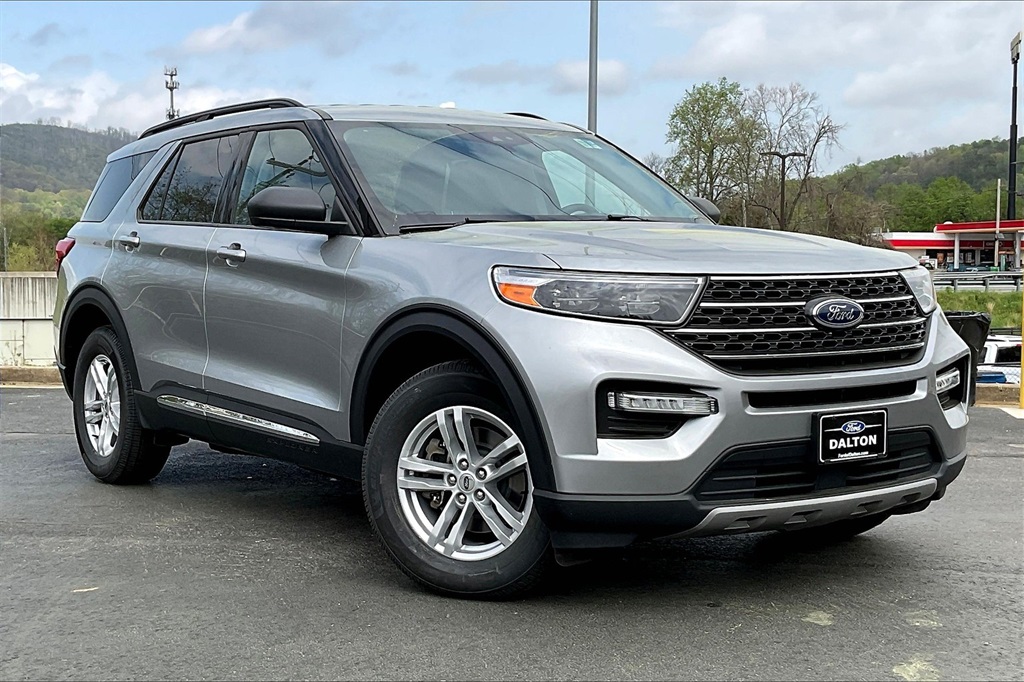 Vehicle image 4 of 25