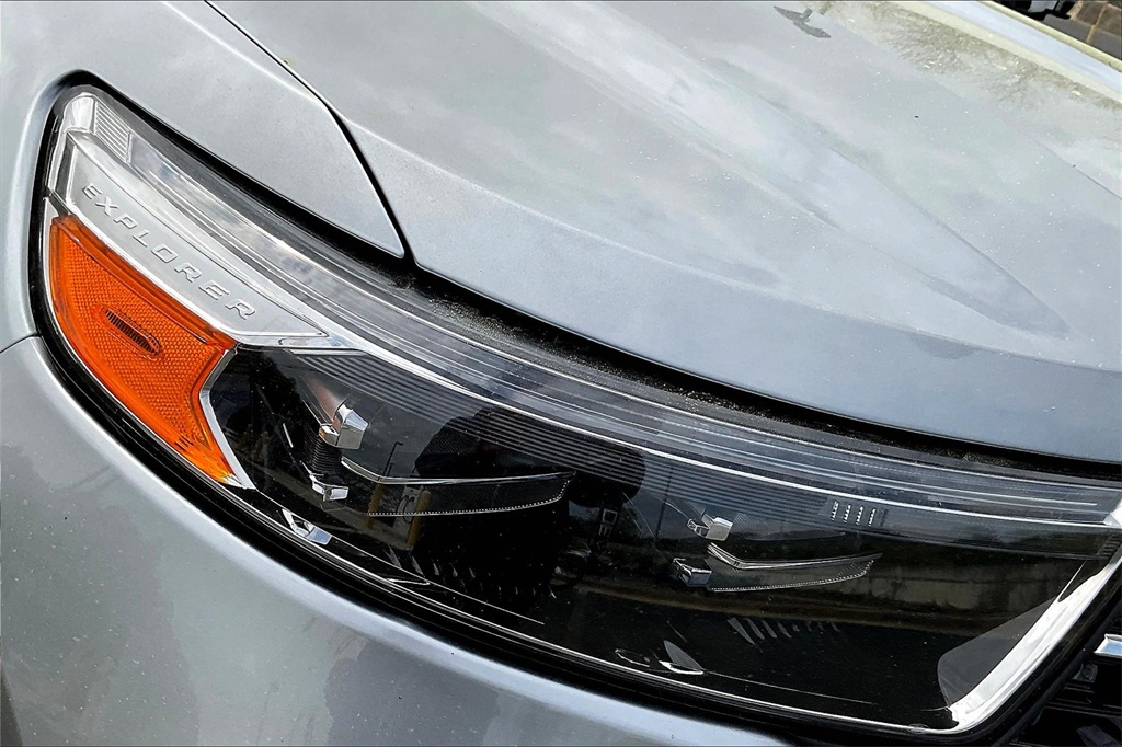 Vehicle image 20 of 25