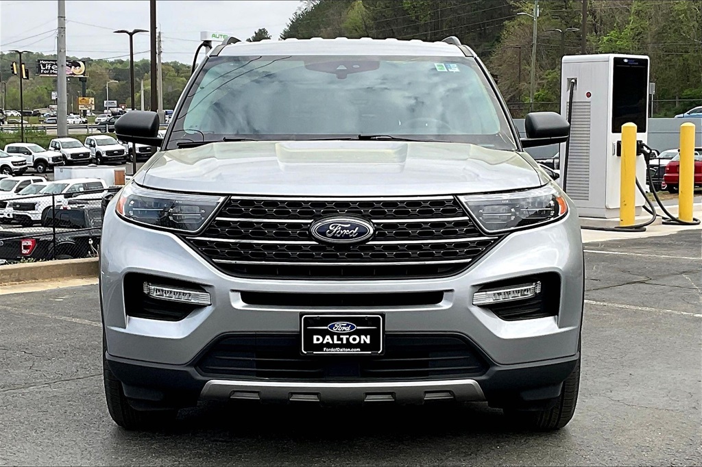 Vehicle image 2 of 25