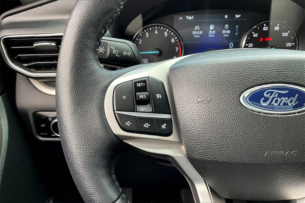 Vehicle image 12 of 25