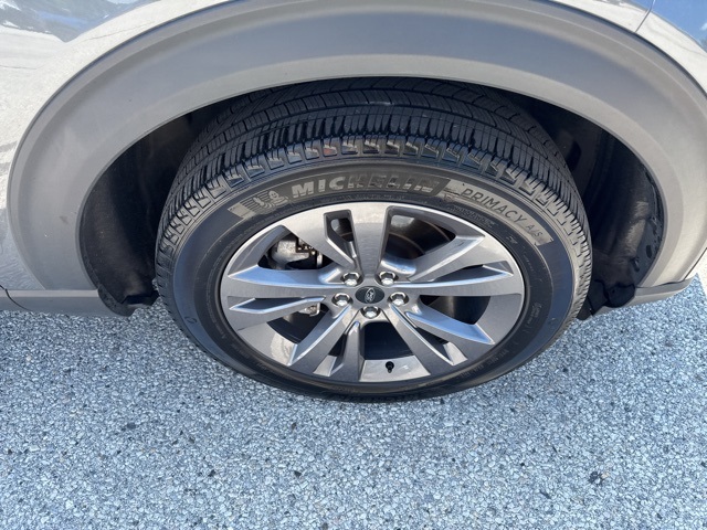 2023 Ford Explorer XLT Image 17 of 47