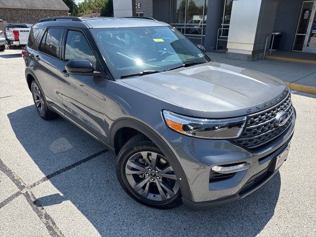 2023 Ford Explorer XLT Image 6 of 47