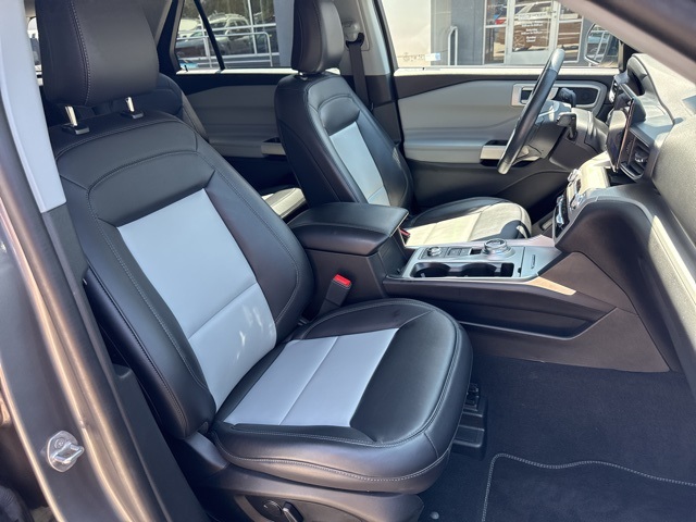 2023 Ford Explorer XLT Image 24 of 47