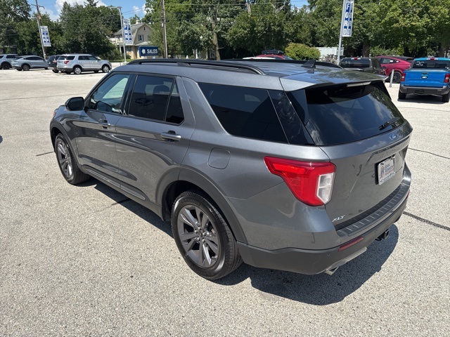 2023 Ford Explorer XLT Image 13 of 47