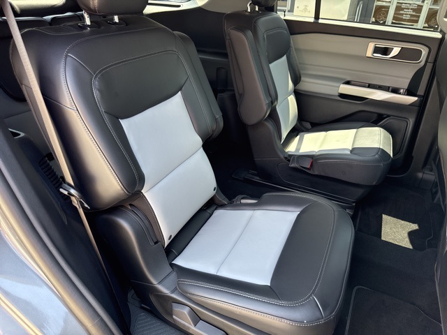 2023 Ford Explorer XLT Image 23 of 47
