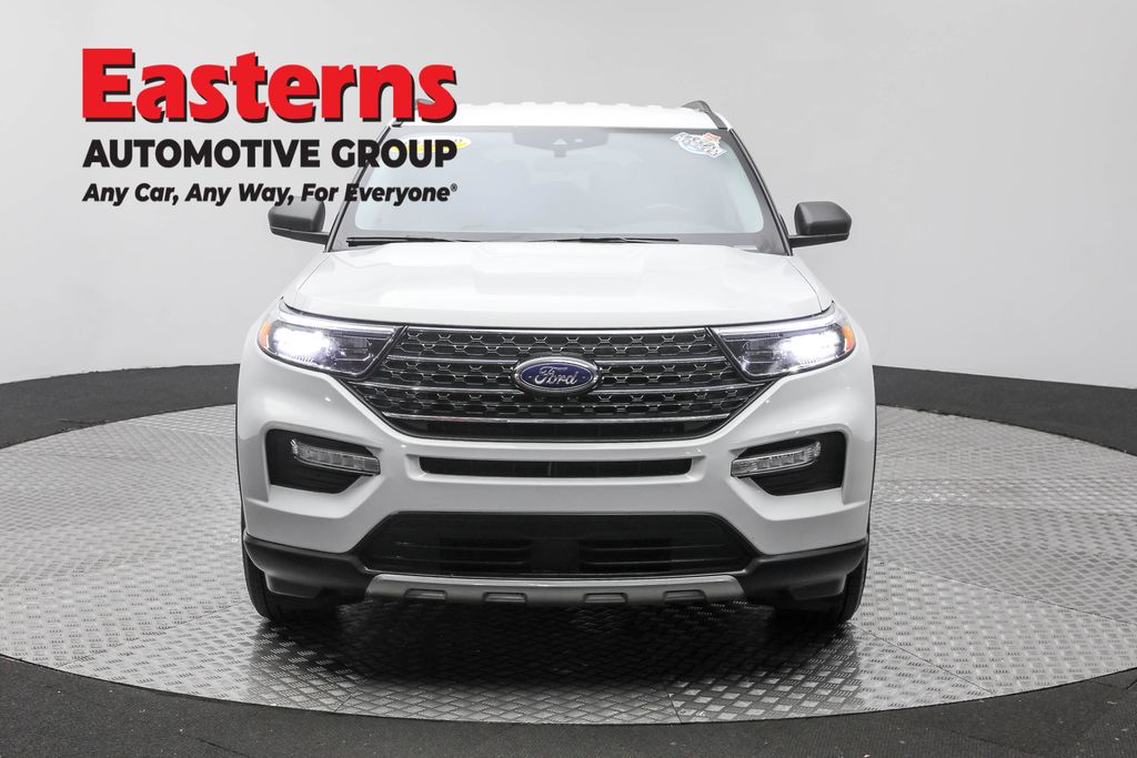 2023 Ford Explorer XLT Image 8 of 64