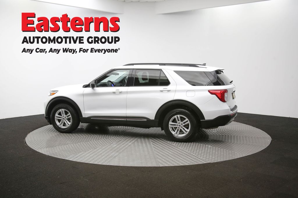 2023 Ford Explorer XLT Image 29 of 64