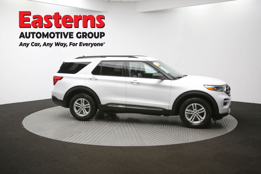 2023 Ford Explorer XLT Image 15 of 64