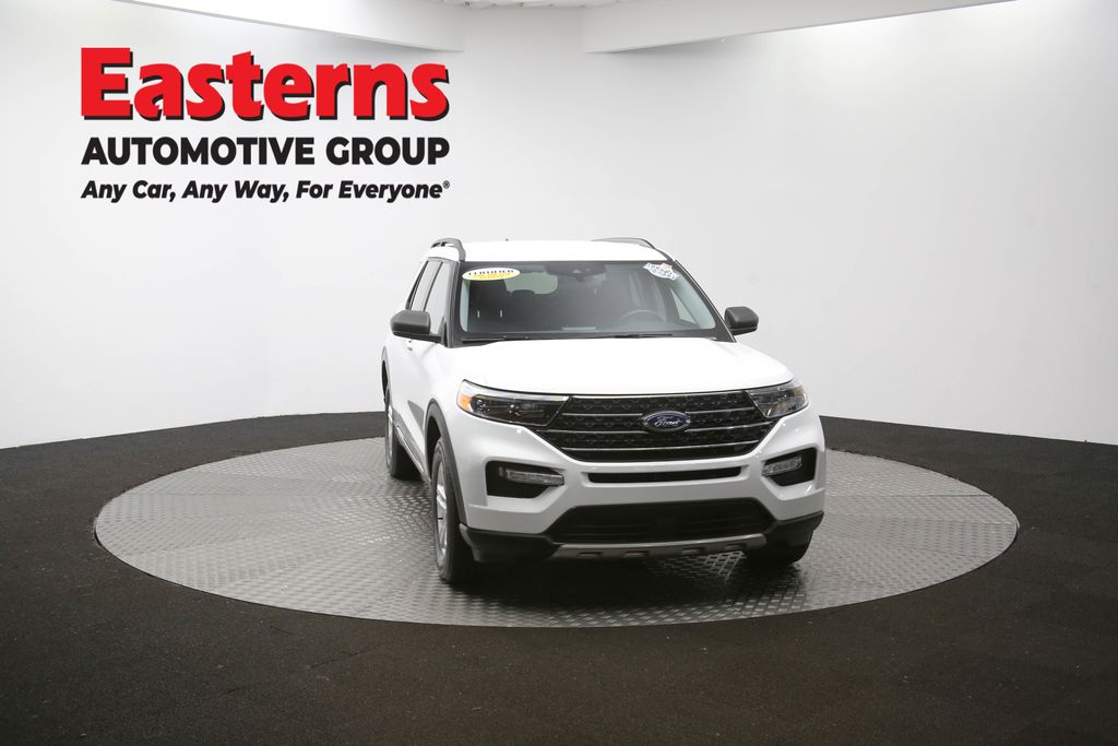 2023 Ford Explorer XLT Image 14 of 64