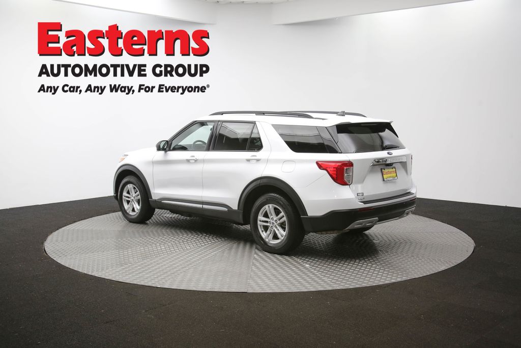 2023 Ford Explorer XLT Image 30 of 64