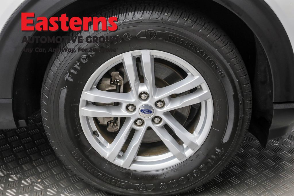 2023 Ford Explorer XLT Image 38 of 64