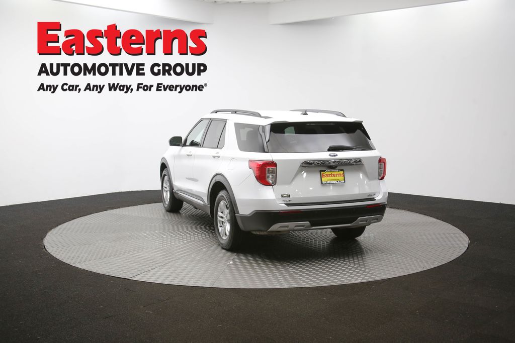 2023 Ford Explorer XLT Image 28 of 64