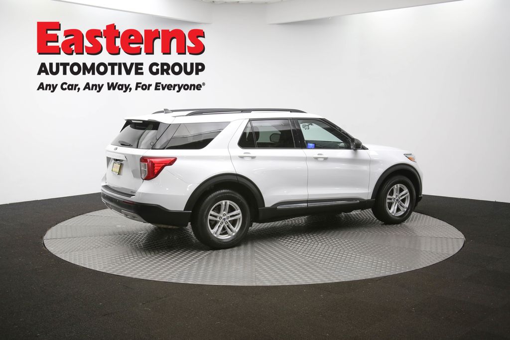 2023 Ford Explorer XLT Image 24 of 64