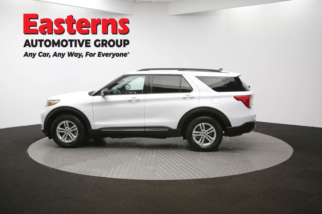 2023 Ford Explorer XLT Image 35 of 64