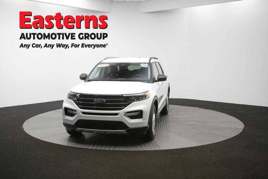 2023 Ford Explorer XLT Image 5 of 64