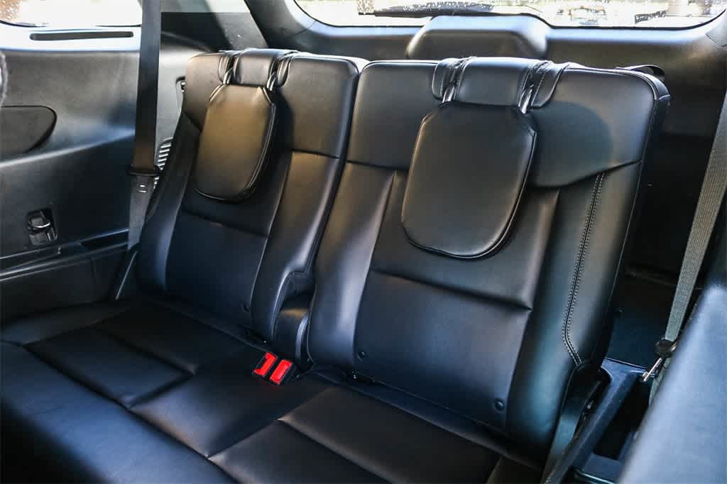 2023 Ford Explorer XLT Image 11 of 30