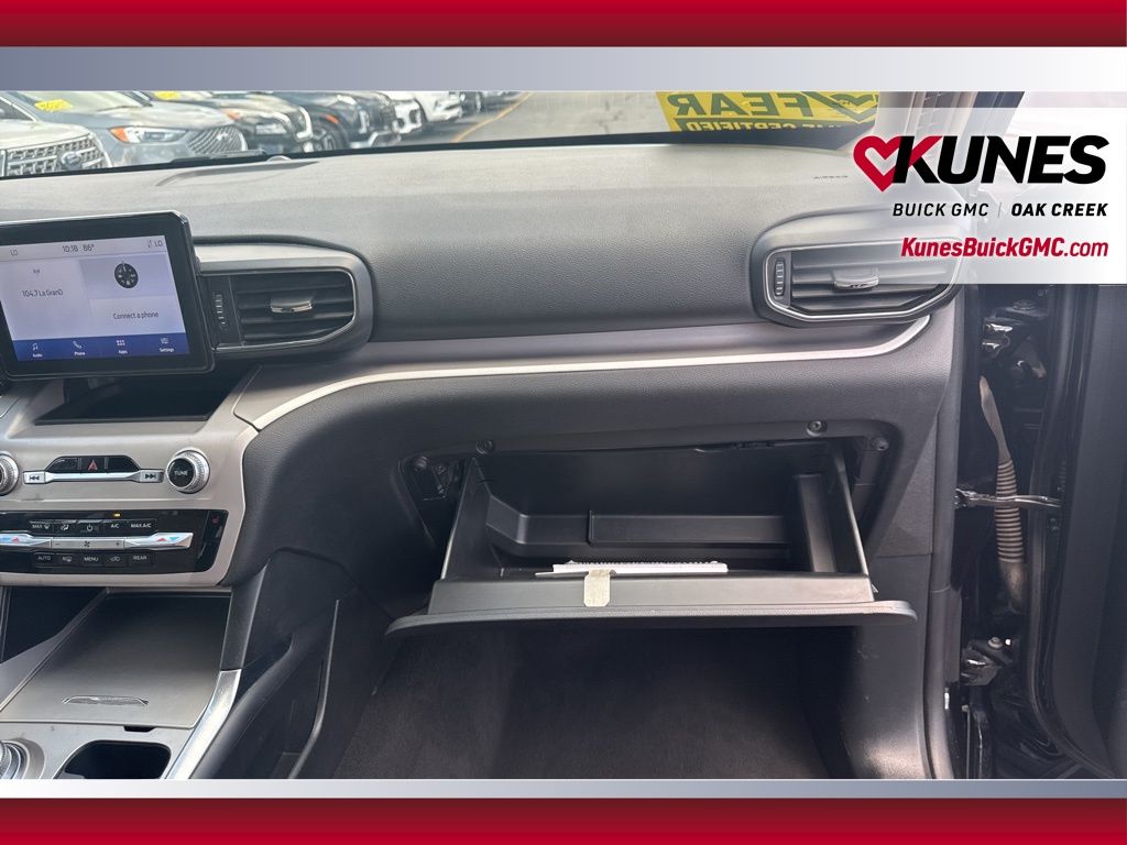 2023 Ford Explorer XLT Image 23 of 44