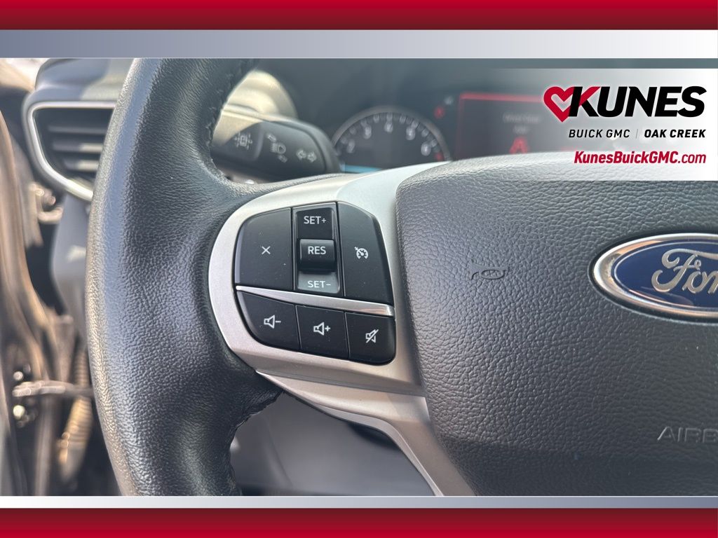 2023 Ford Explorer XLT Image 36 of 44