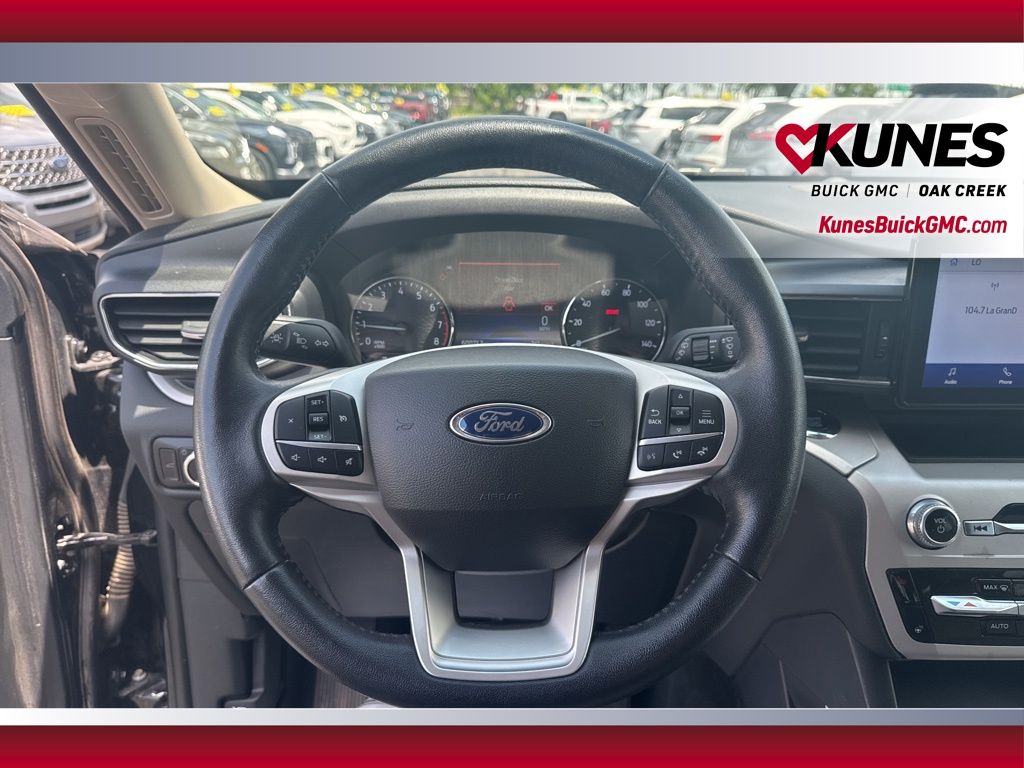 2023 Ford Explorer XLT Image 22 of 44