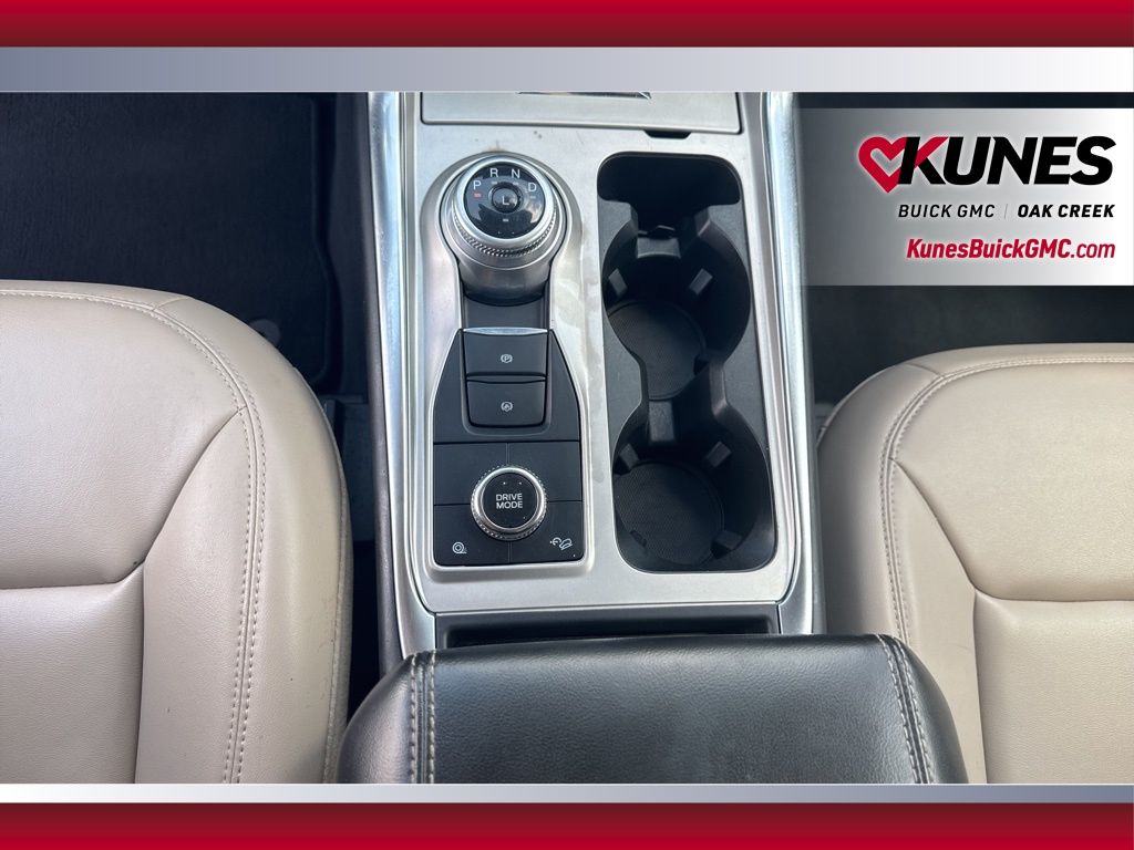 2023 Ford Explorer XLT Image 27 of 44