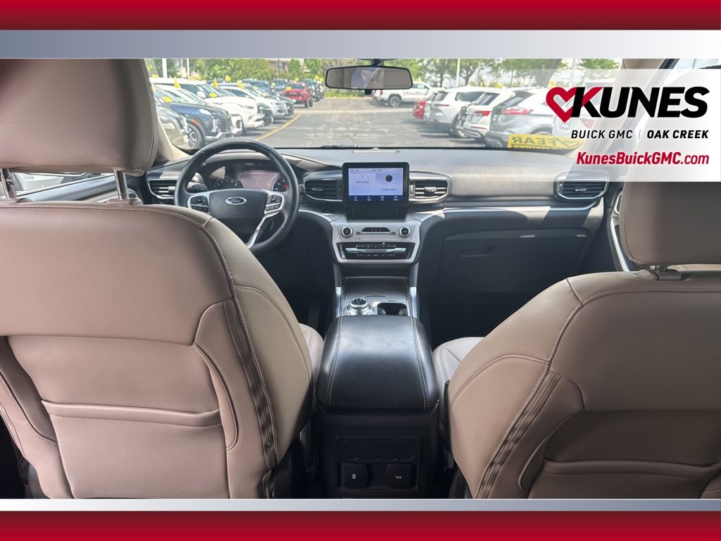 2023 Ford Explorer XLT Image 19 of 44