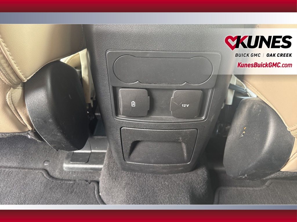 2023 Ford Explorer XLT Image 41 of 44