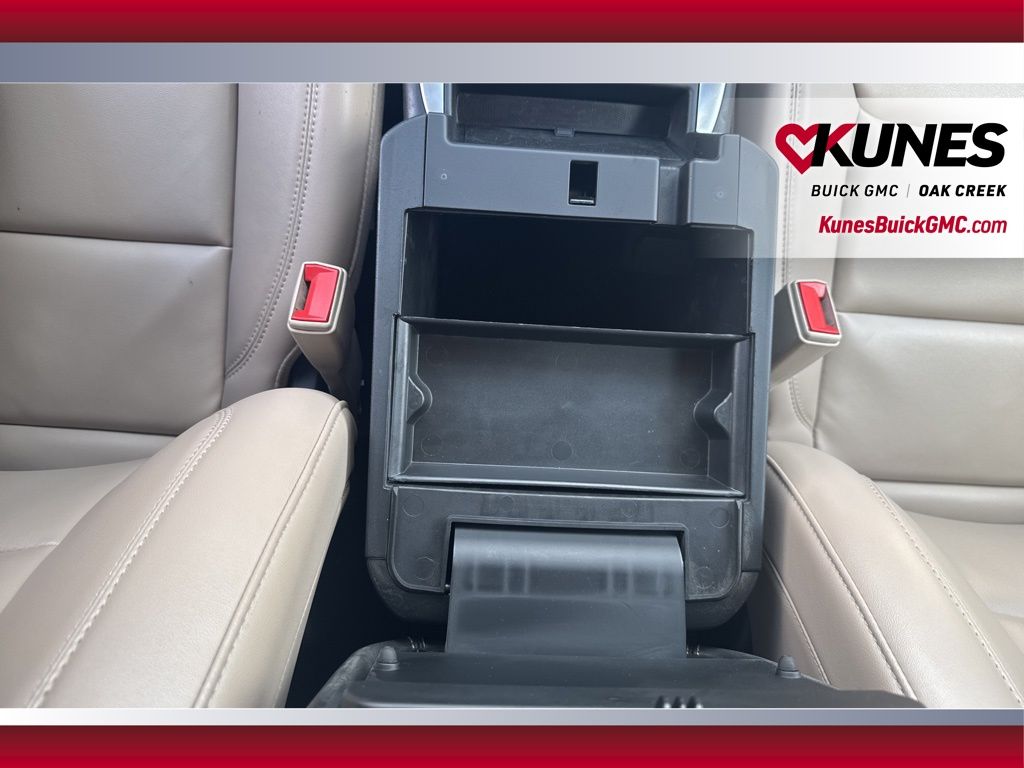 2023 Ford Explorer XLT Image 31 of 44