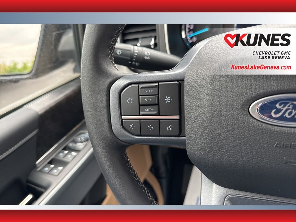 Vehicle image 42 of 46