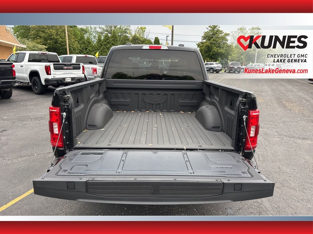 Vehicle image 23 of 46