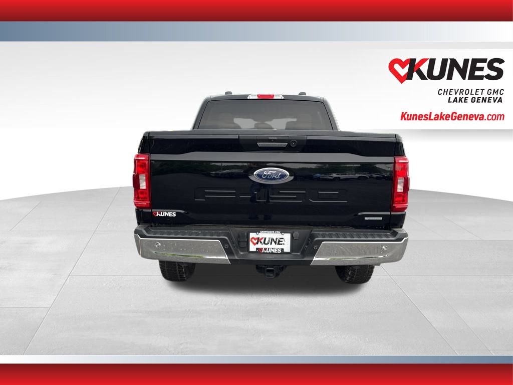 Vehicle image 7 of 46