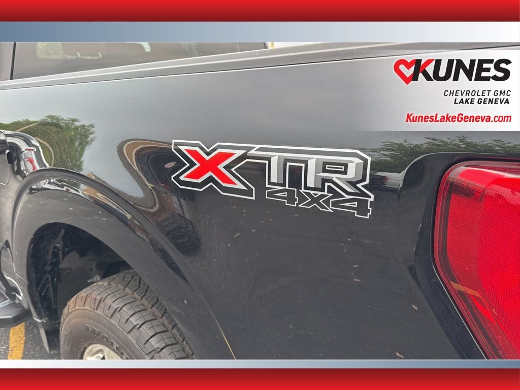 Vehicle image 11 of 46