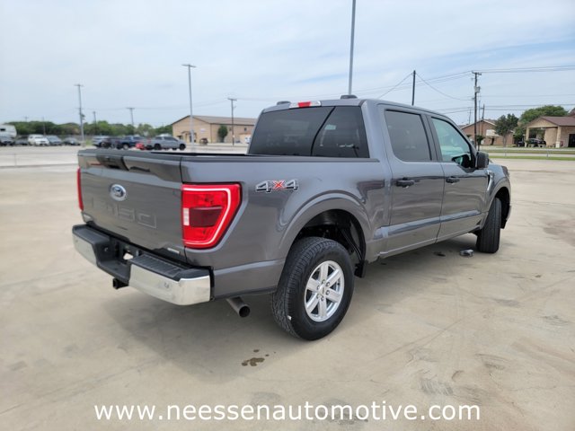 Vehicle image 4 of 38