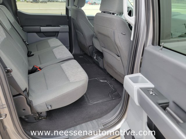 Vehicle image 13 of 38