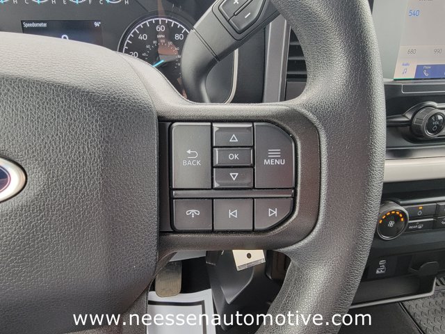 Vehicle image 21 of 38