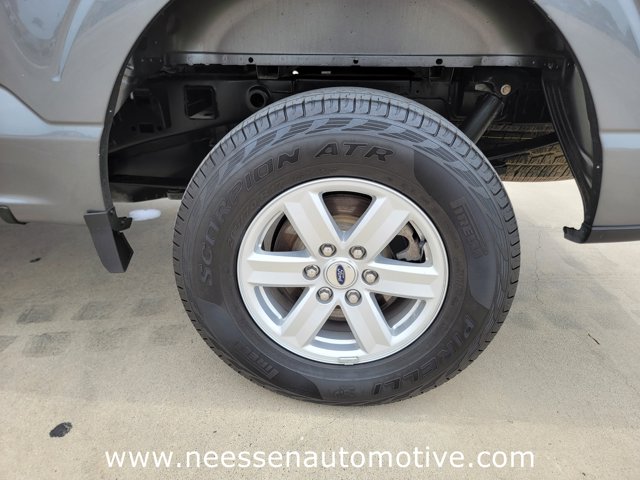 Vehicle image 34 of 38