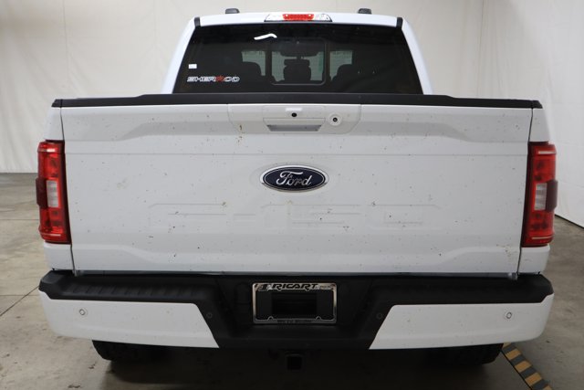 Vehicle image 4 of 34