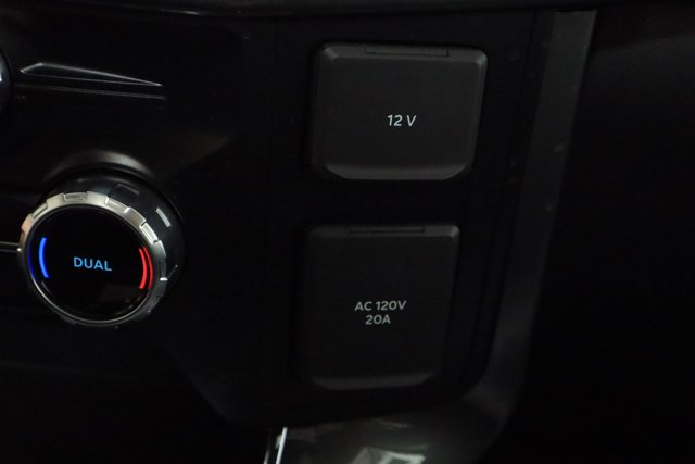 Vehicle image 22 of 34