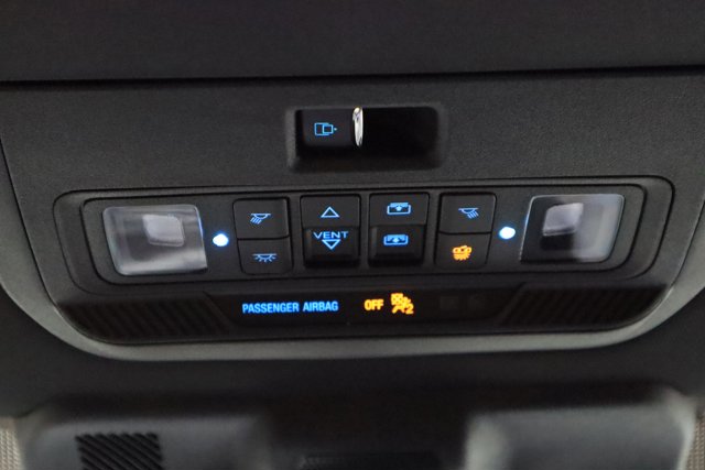 Vehicle image 24 of 34