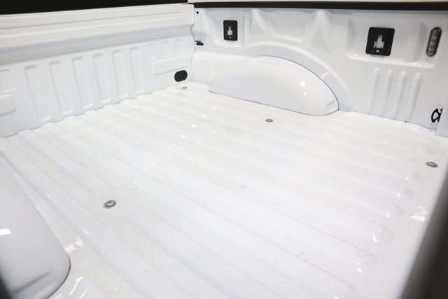 Vehicle image 8 of 34