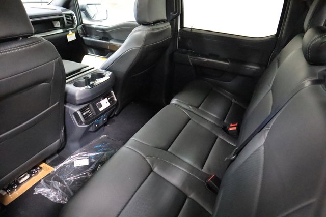 Vehicle image 11 of 34