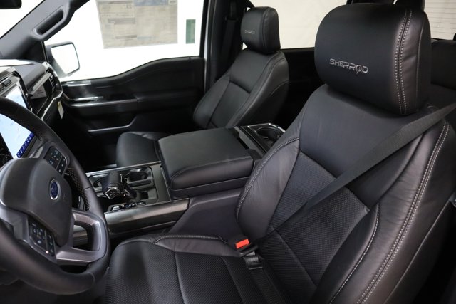 Vehicle image 14 of 34