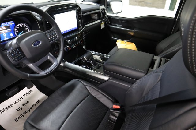 Vehicle image 13 of 34